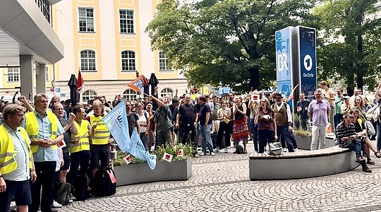 Streikkundgebung vor dem Funkhaus München BR-Tarif 2024