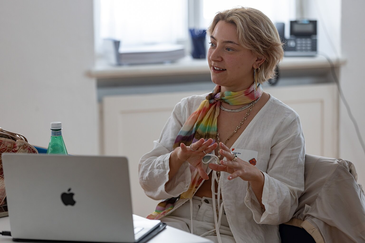  – Carlott Bru bei ihrem Workshop "Dein Name, Deine Story - Entwickle Deine persönliche Social-Media-Marke" bei Press Ahead 2025.