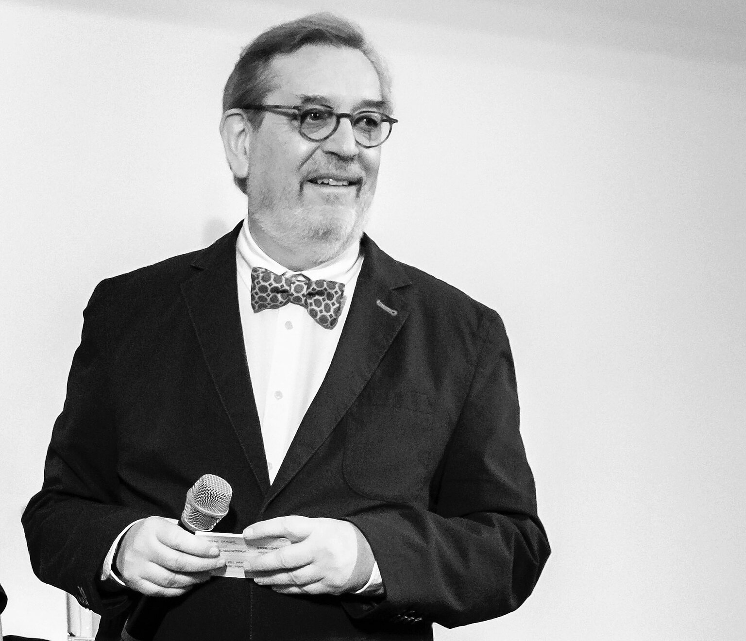 Hans-Eberhard Hess als Moderator bei einer Preisverleihung von Pressefoto Bayern Hans-Eberhard Hess als Moderator bei einer Preisverleihung von Pressefoto Bayern – Hans-Eberhard Hess als Moderator bei einer Preisverleihung von Pressefoto Bayern