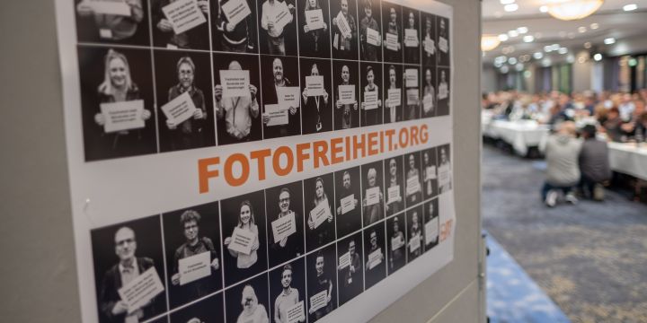 Aktion zur Fotofreiheit beim DJV-Verbandstag in Dresden